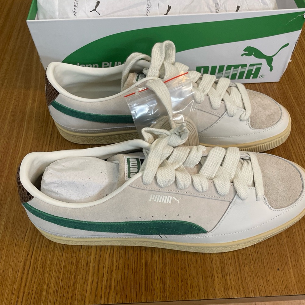 Puma Low-Top Sneakers in White, Cream & Green